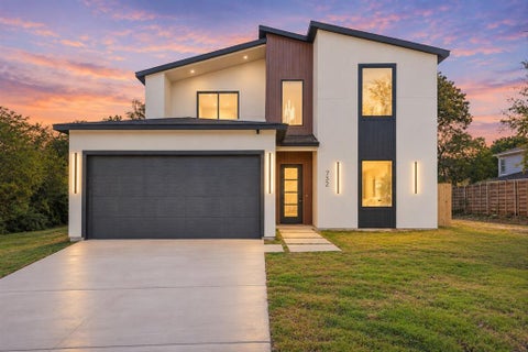 Photo of 732 Fernwood Avenue, Dallas, TX 75203 (MLS # 21419280)