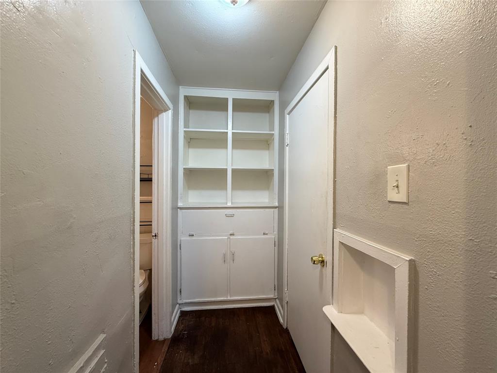 R Fenbys - Residential Lease