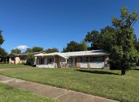 607 Edgedale Drive Dallas TX 75232