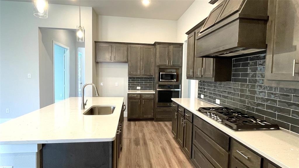 GATEWAY PARKS ADD PH 6 - Residential Lease