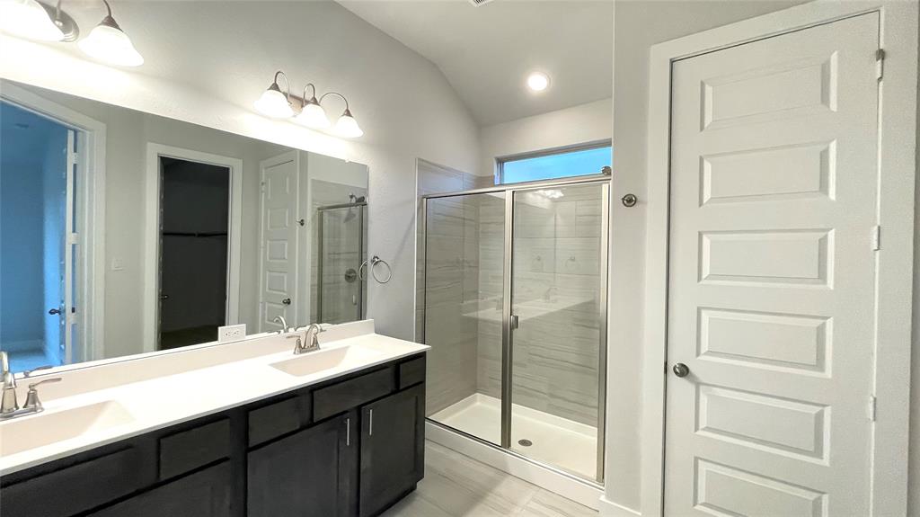 GATEWAY PARKS ADD PH 6 - Residential Lease