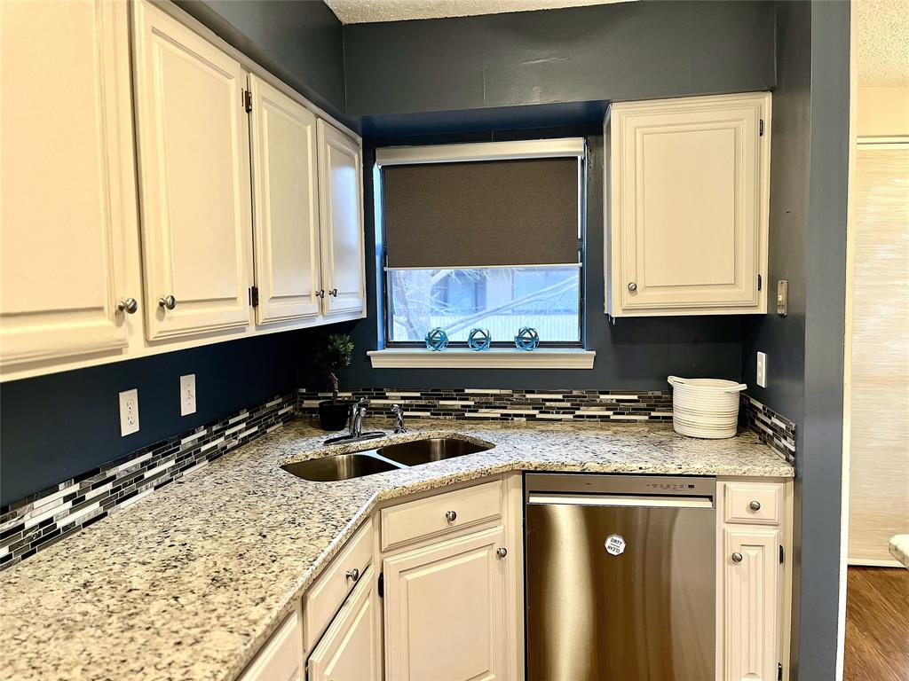 Cloisters Condo The - Residential Lease