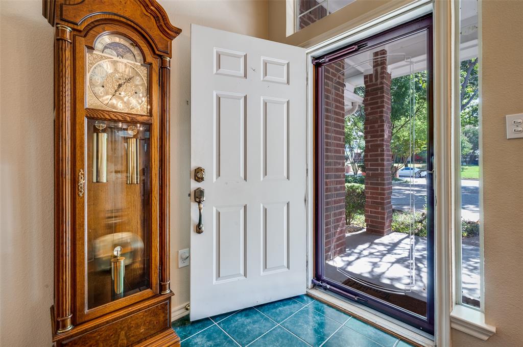 916 Smokerise Circle