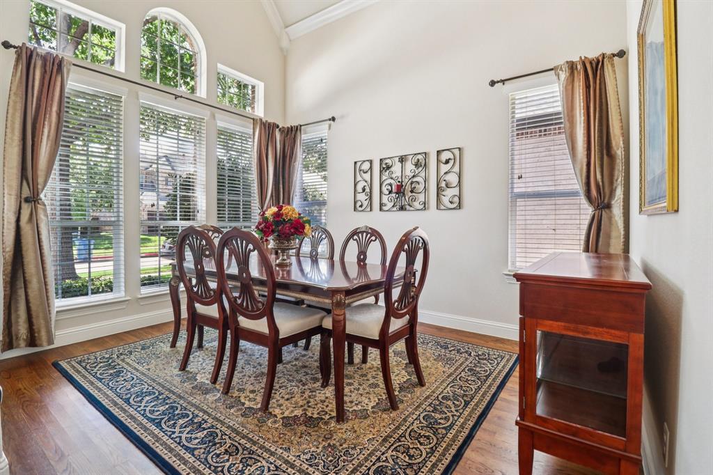 8316 Lindsay Gardens
