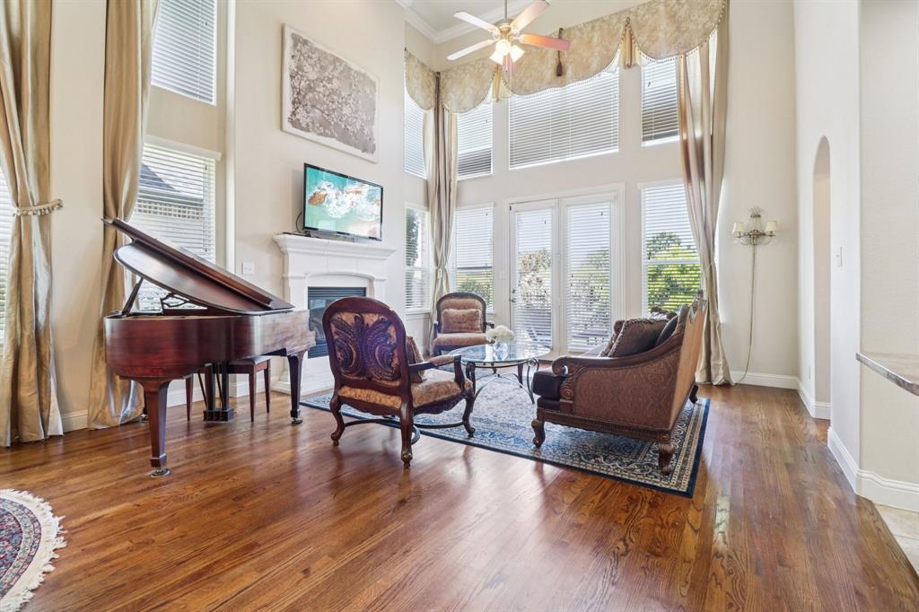 8316 Lindsay Gardens