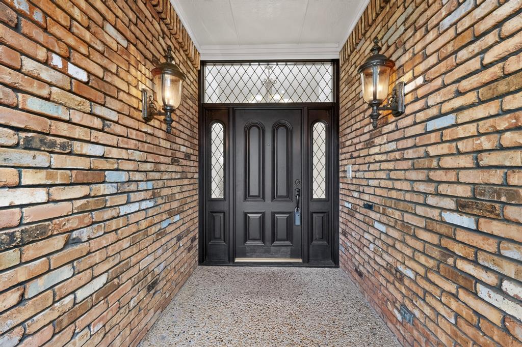 2405 Wing Point Lane