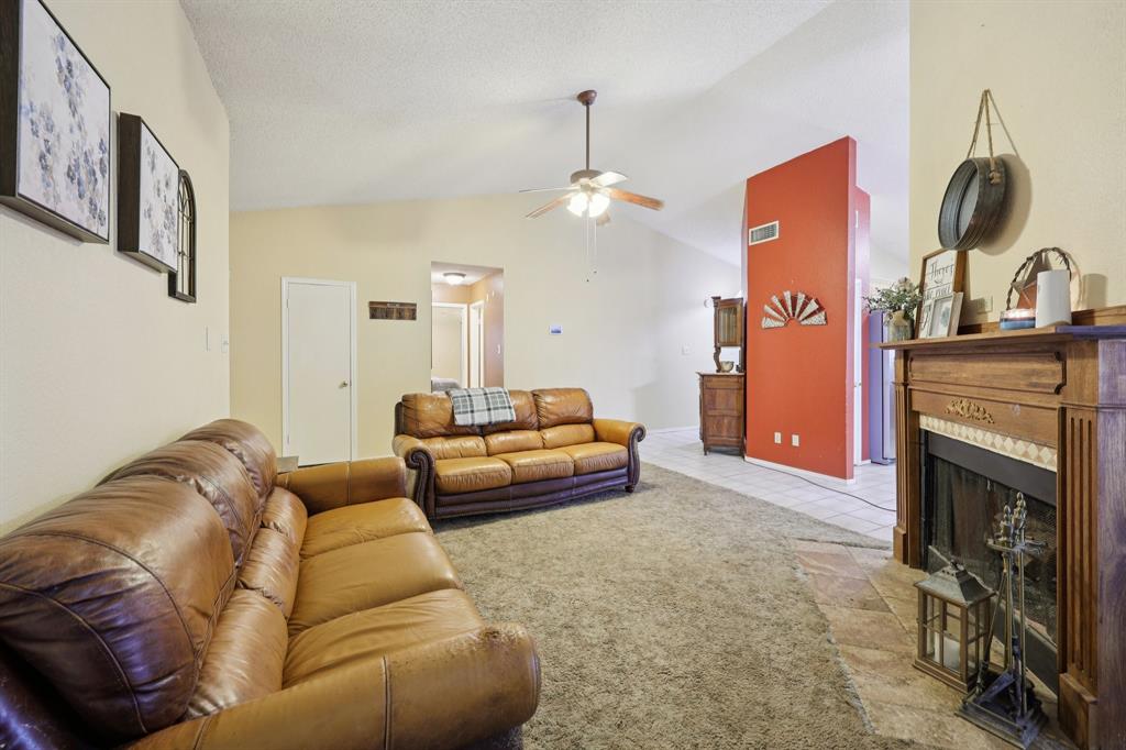 1068 W Hills Terrace