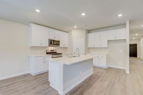 913 Lily Lane Lavon TX 75166