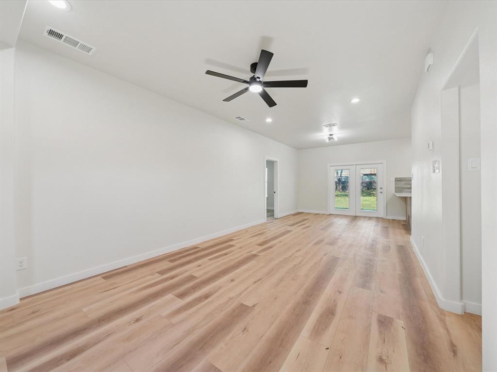 3033 Springview Avenue