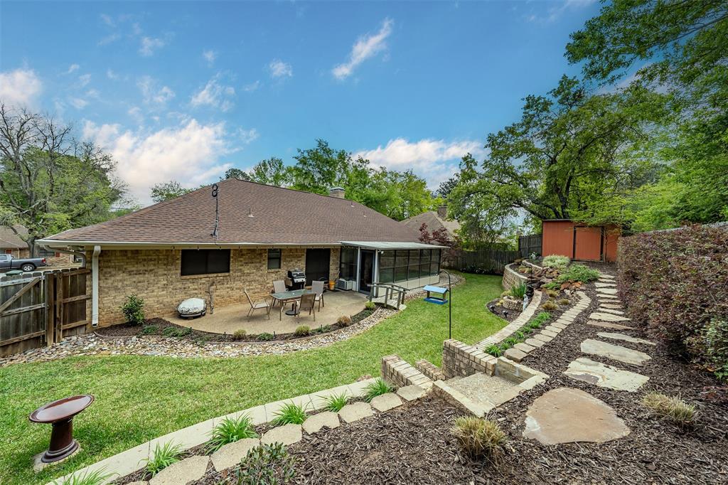 Pine Knoll - Residential