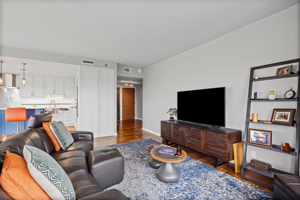 3030 Mckinney Avenue 1401