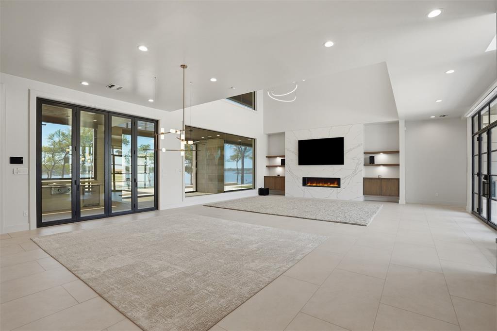 7073 The Resort Boulevard