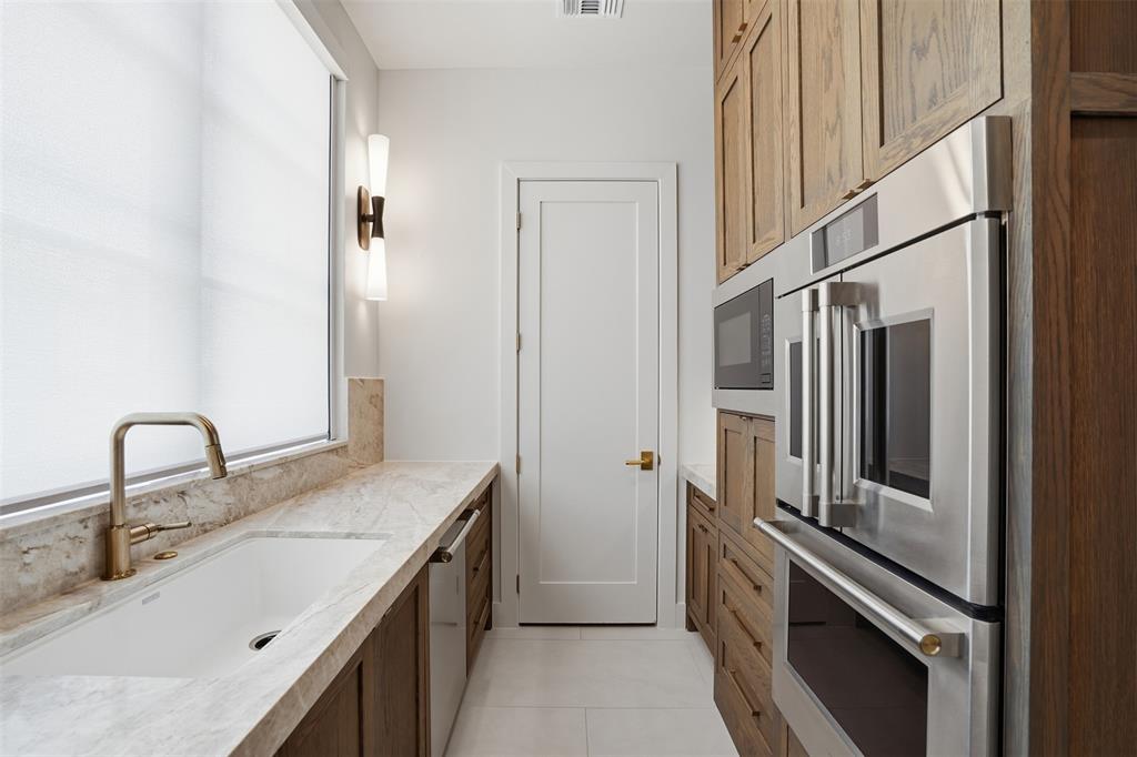 Resort on Eagle Mountain Lake - Residential