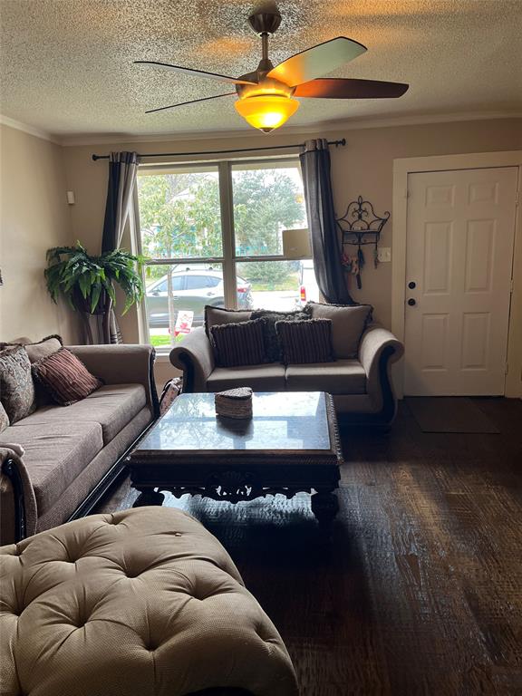 Lagow School - Residential