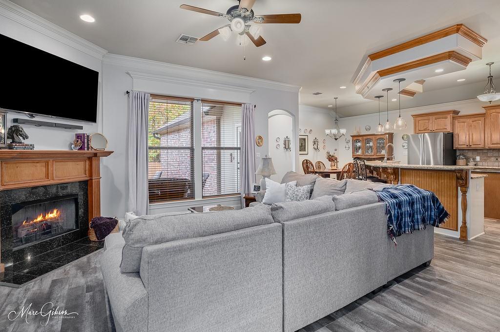 512 Chinquipin Drive