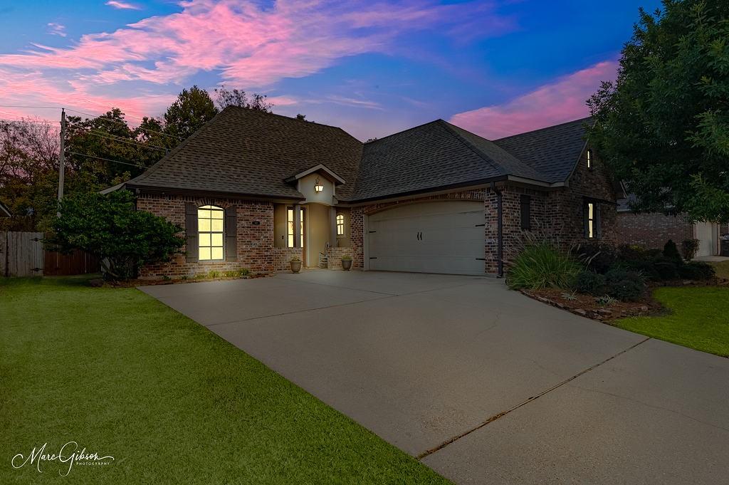 512 Chinquipin Drive