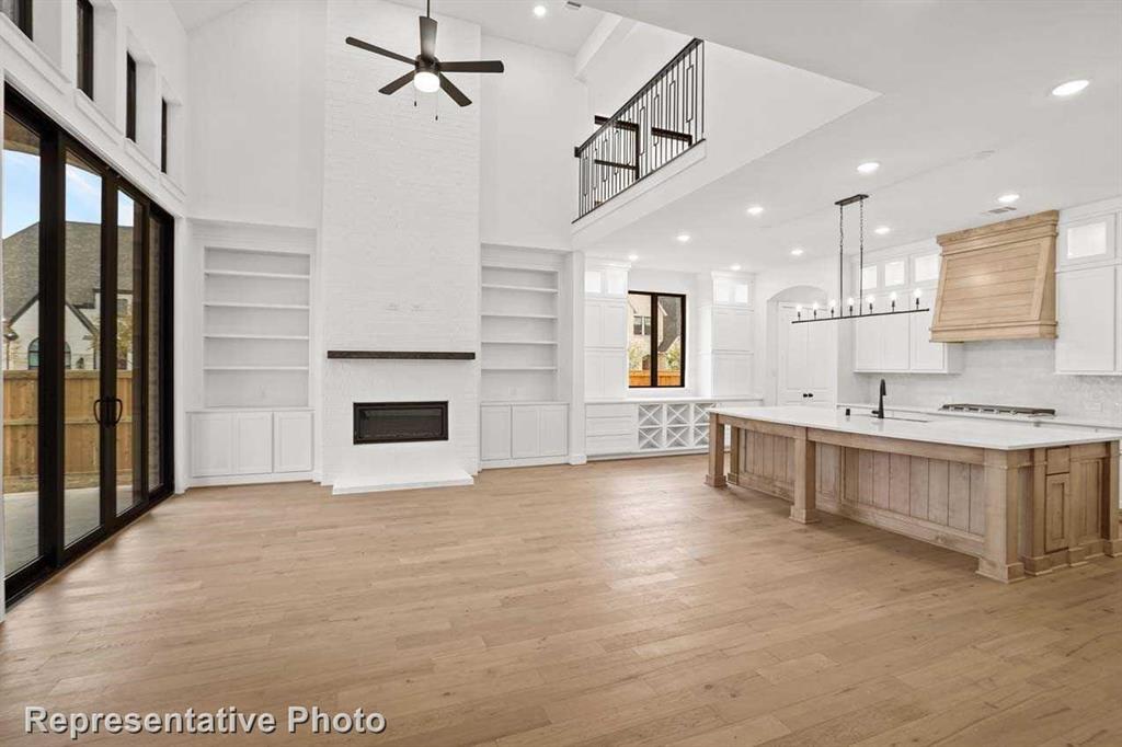 826 Shady Oaks Drive