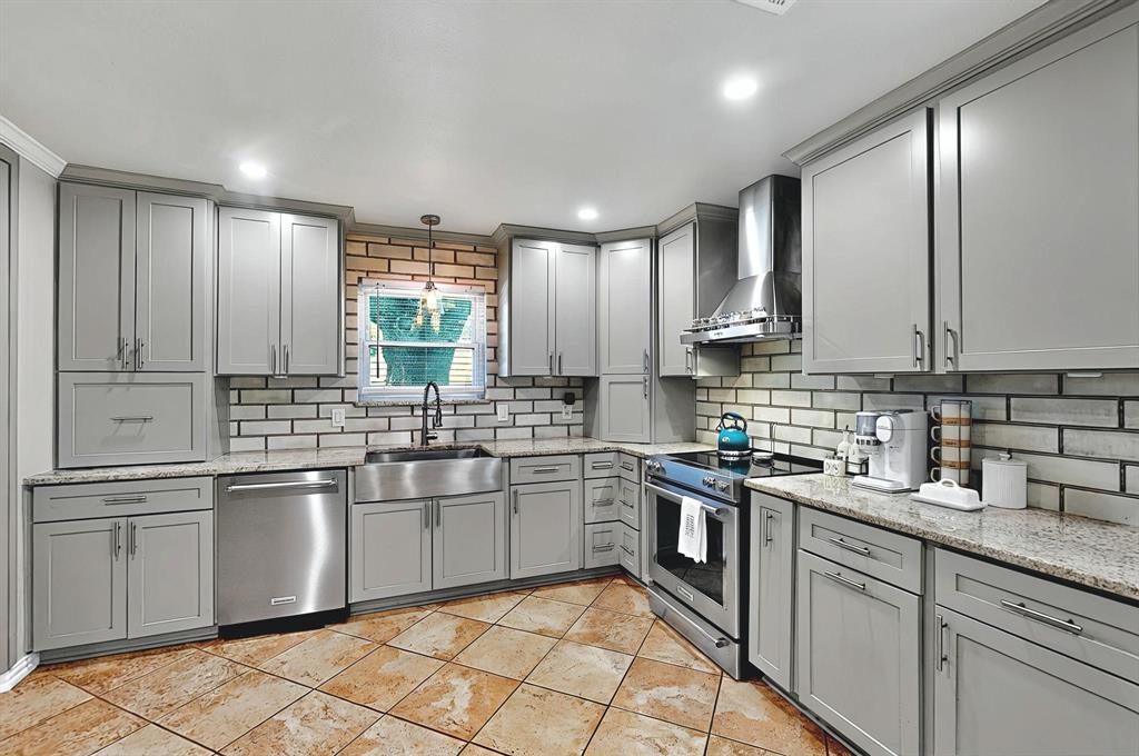 2717 Bengal Lane