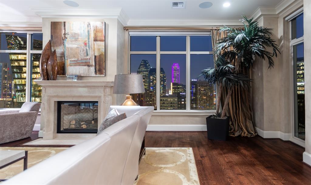 Ritz-Carlton Tower 2 - Residential