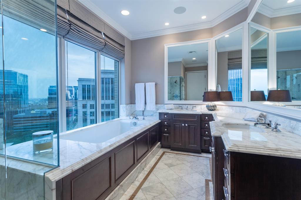 Ritz-Carlton Tower 2 - Residential