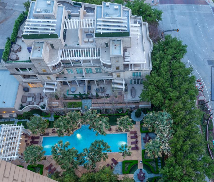 Ritz-Carlton Tower 2 - Residential