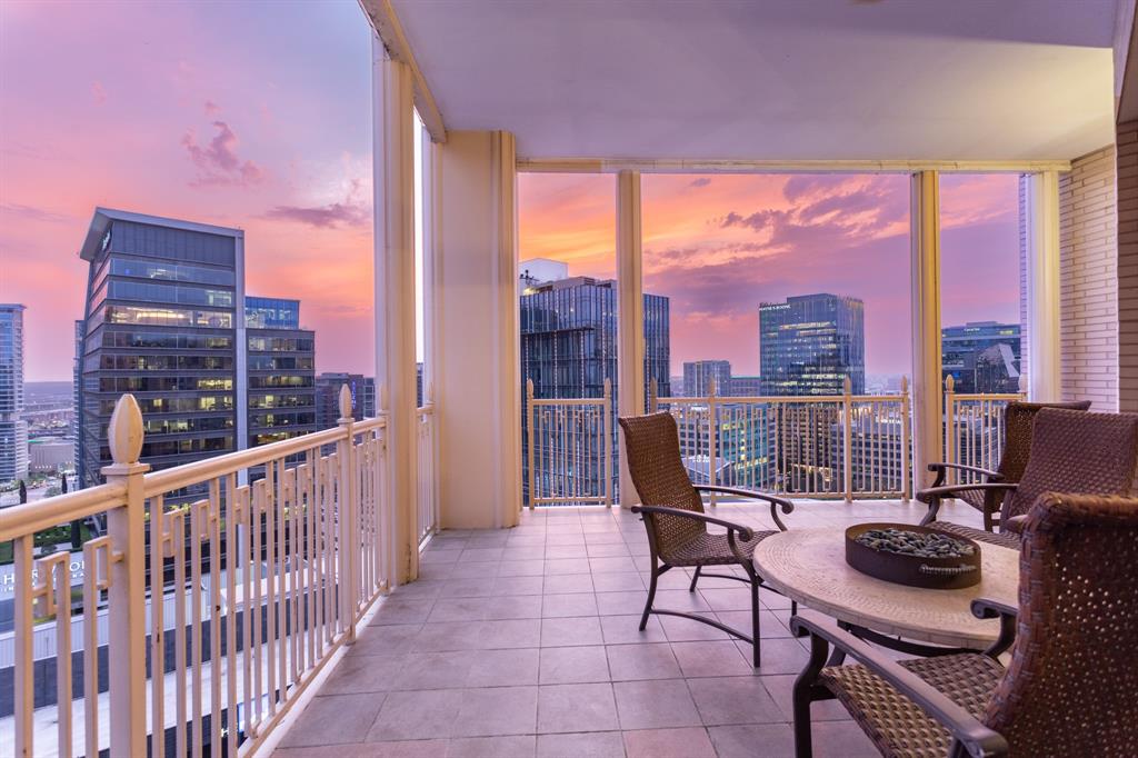 Ritz-Carlton Tower 2 - Residential