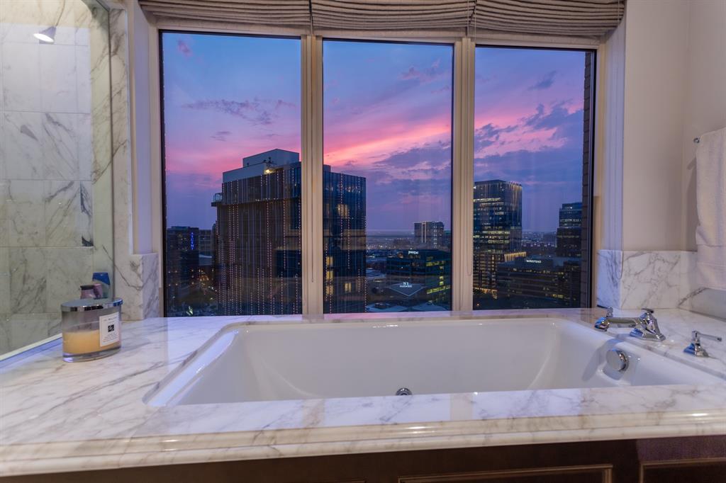 Ritz-Carlton Tower 2 - Residential