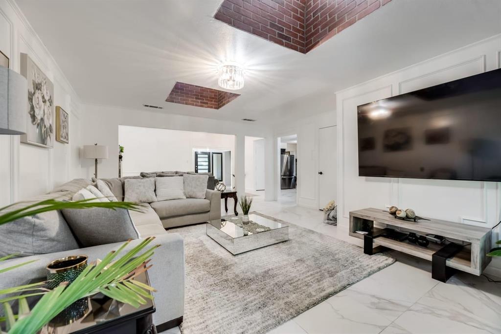 3804 Jennifer Lane