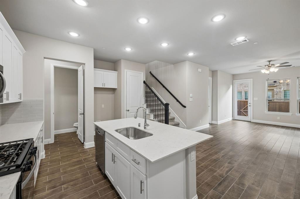 816 Heart Reef Road