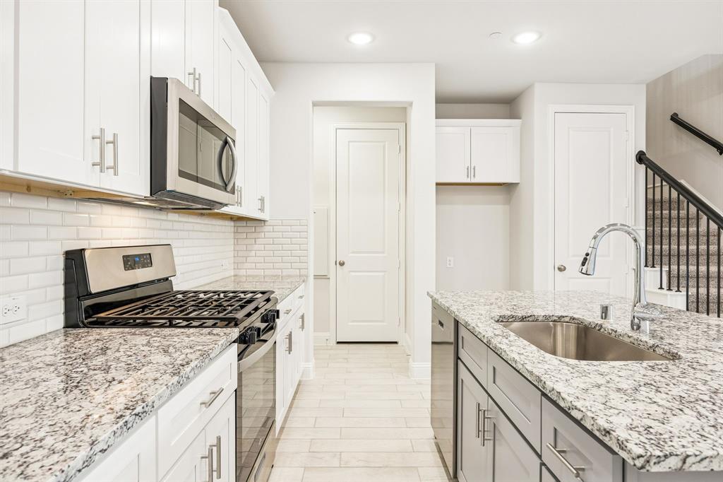 816 Heart Reef Road