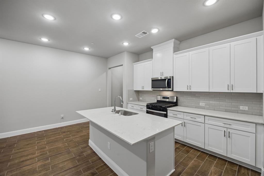 816 Heart Reef Road