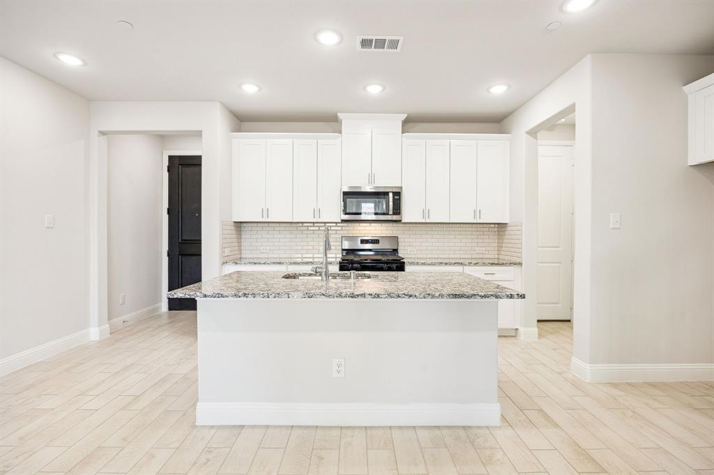 816 Heart Reef Road