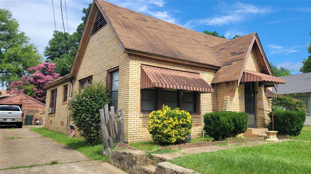 1016 N Confederate Avenue