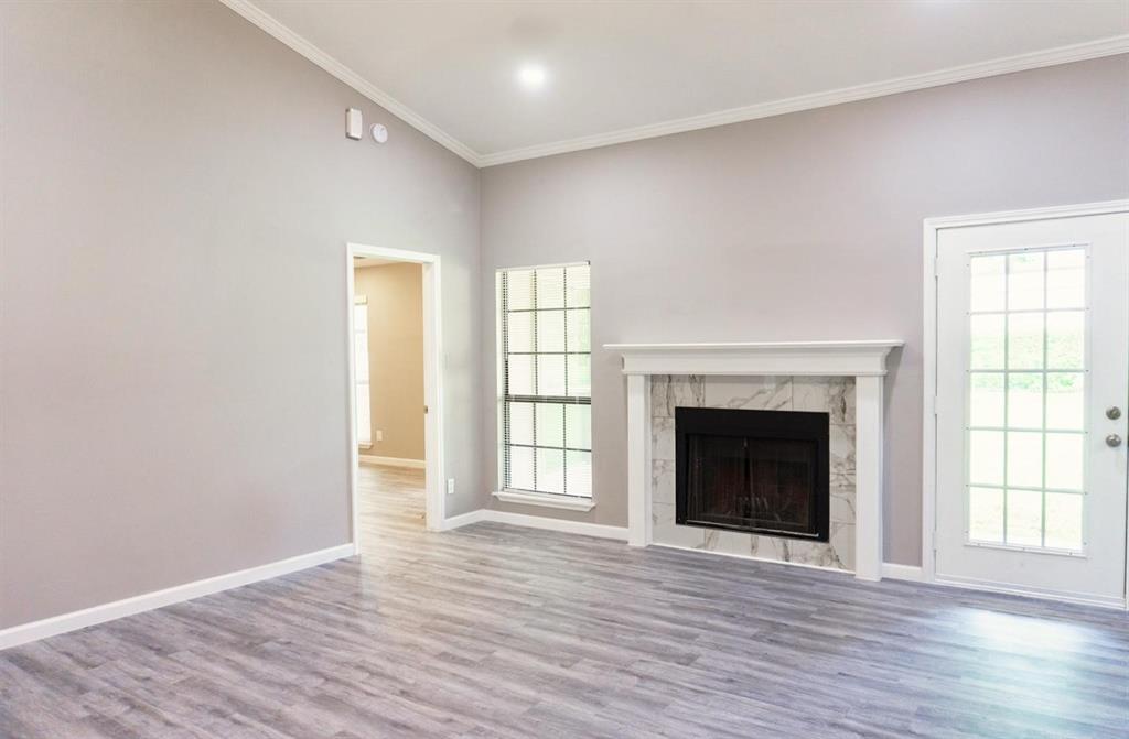 4136 Periwinkle Drive