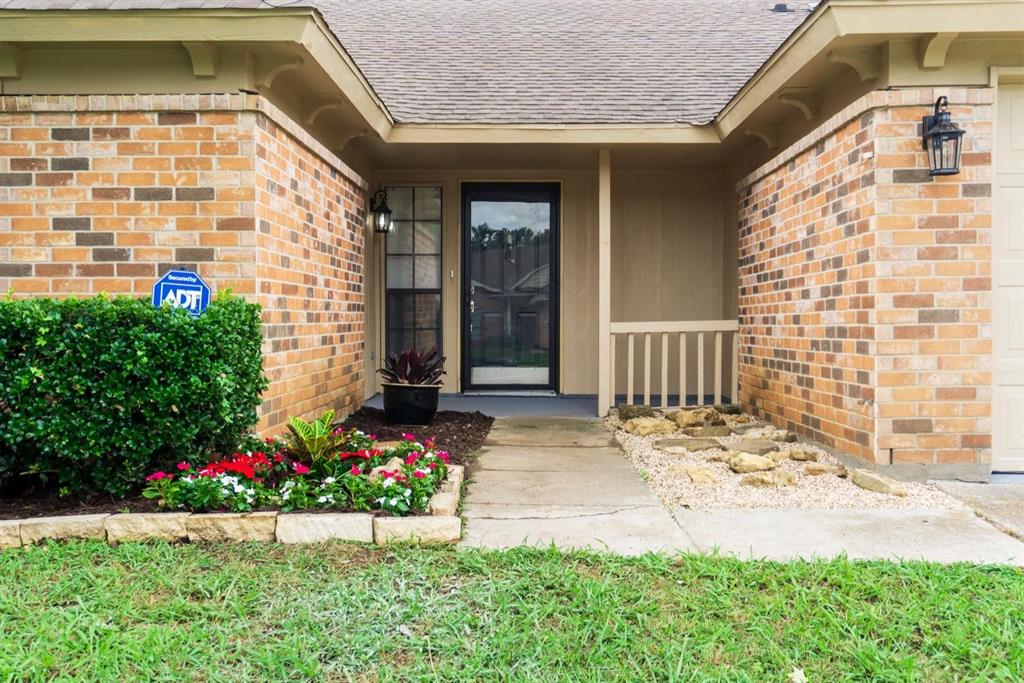 4136 Periwinkle Drive