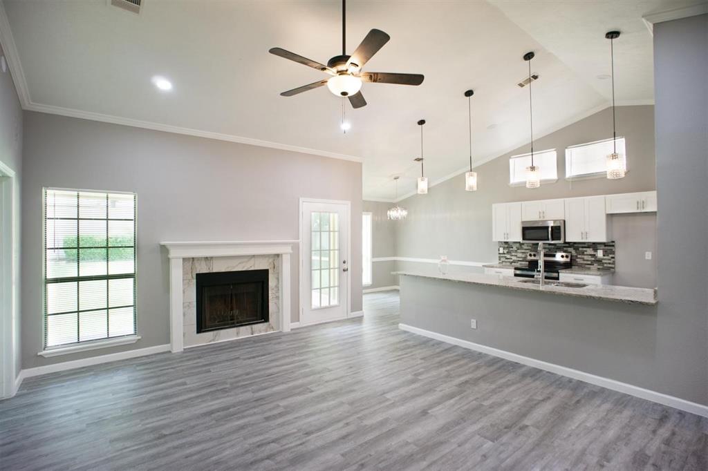4136 Periwinkle Drive