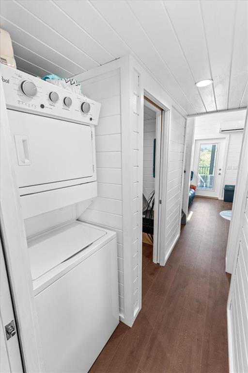 Lake Edge Harbor LT - Residential