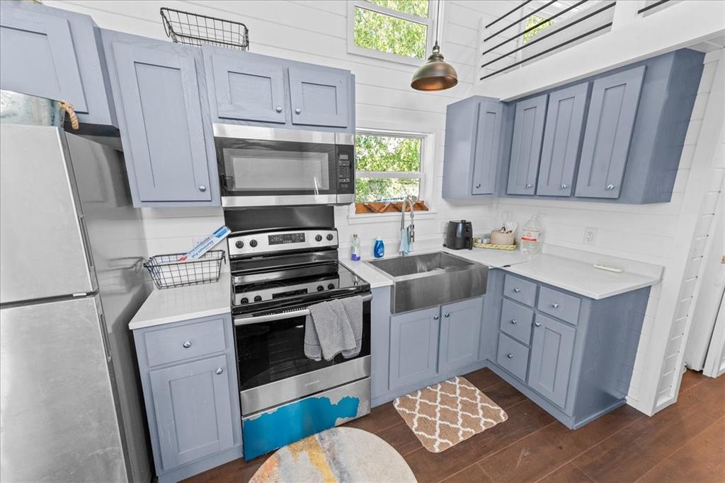 Lake Edge Harbor LT - Residential