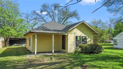 1005 E Evergreen Street Mexia TX 76667