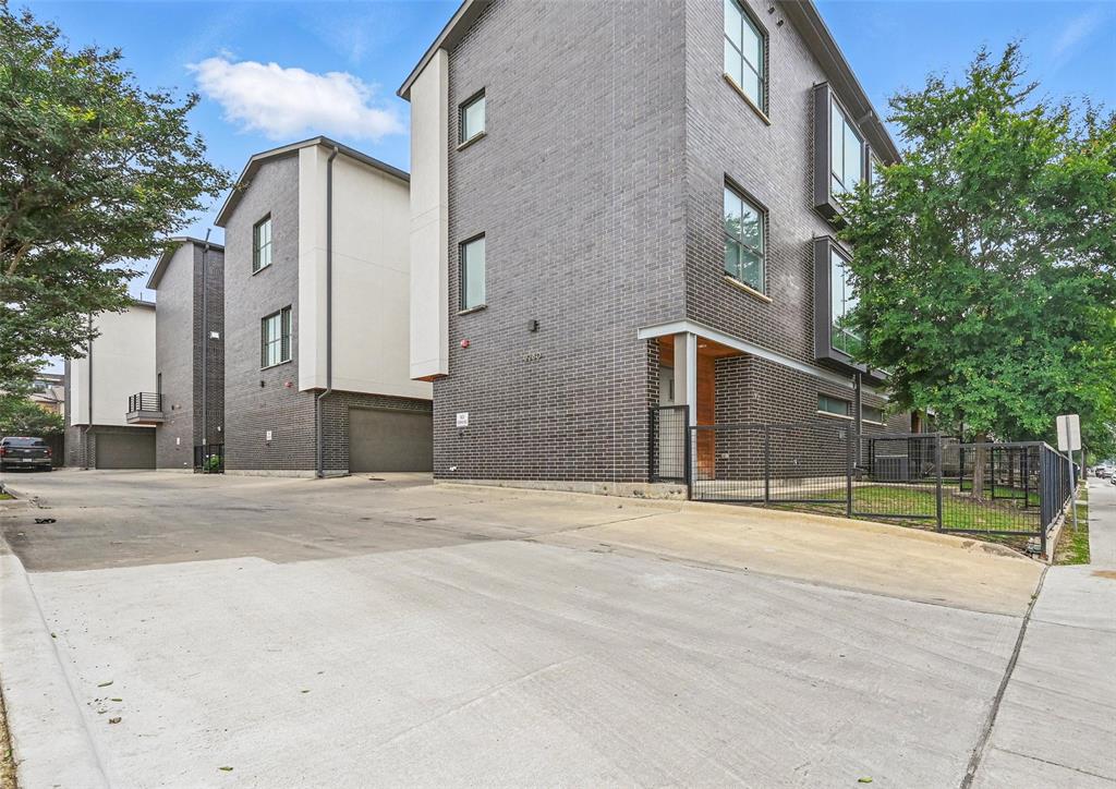 Quarter Residences Bldg 1 - Residential