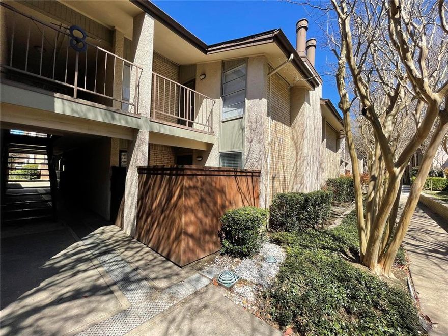 Move in ready! Beautiful apartment in a great location, 1 min away from 635, across form Walmart, Sam's, Chick Fil A, In n Out. Community pool few steps away! Parking #145.