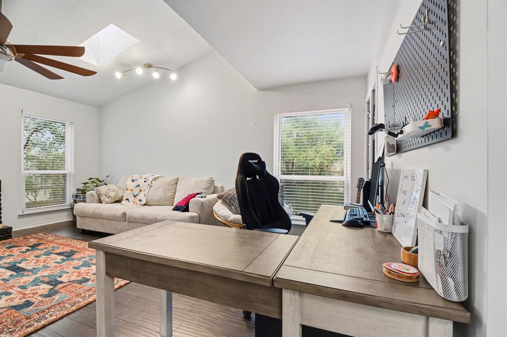 Oaks On Montfort Condos - Residential