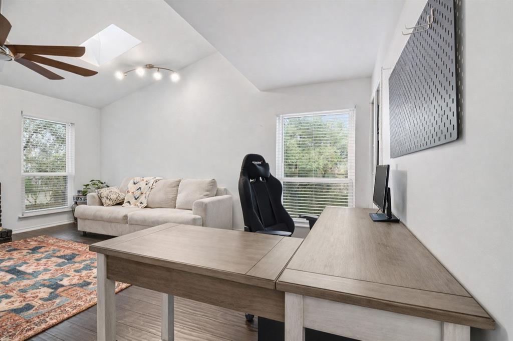 Oaks On Montfort Condos - Residential