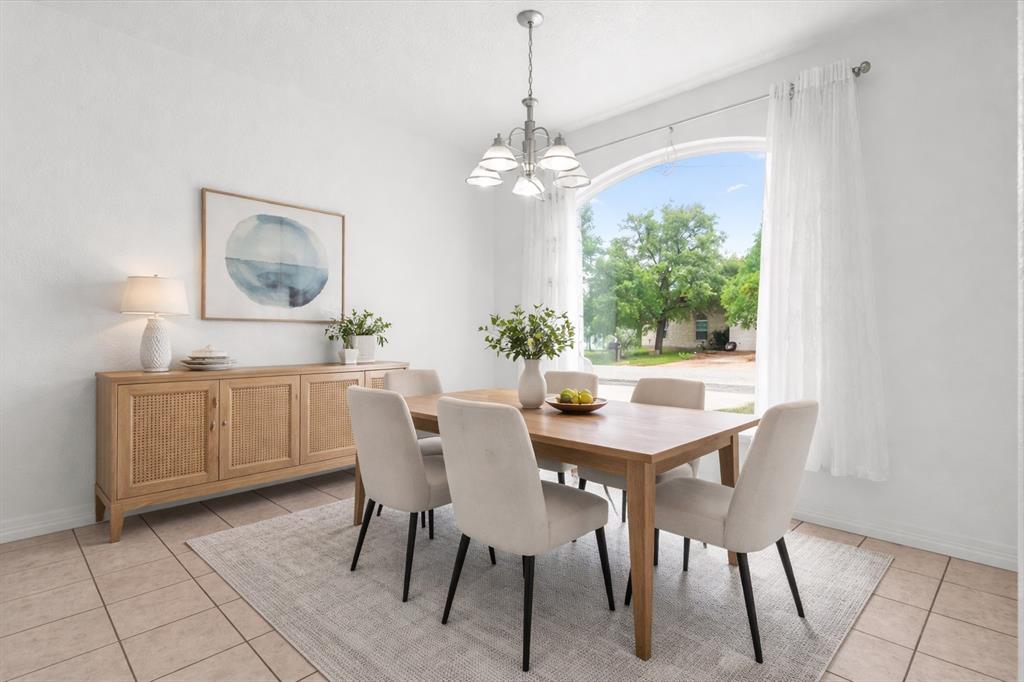 128 W Persimmon Drive