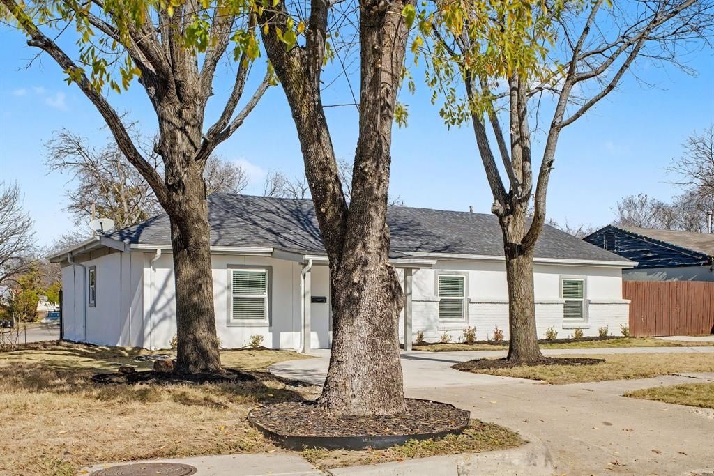 Photo of 3503 Fontana Drive, Dallas, TX 75220 (MLS # 21155767)