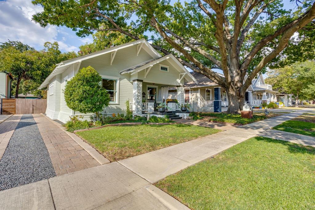 1116 W Arlington Avenue
