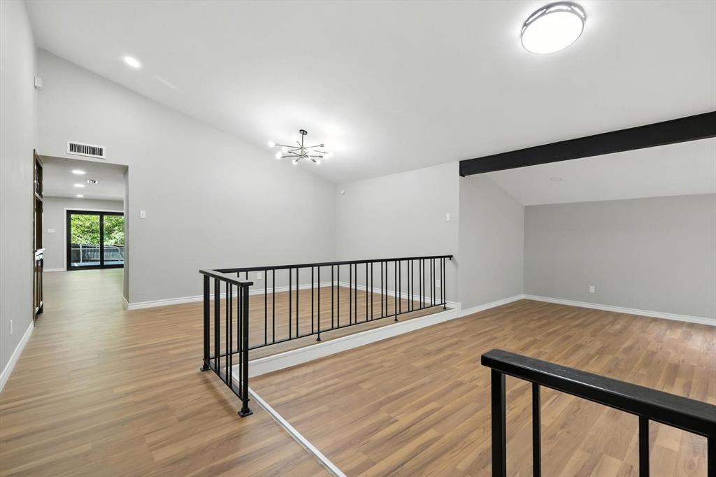 Oaks 01 - Residential