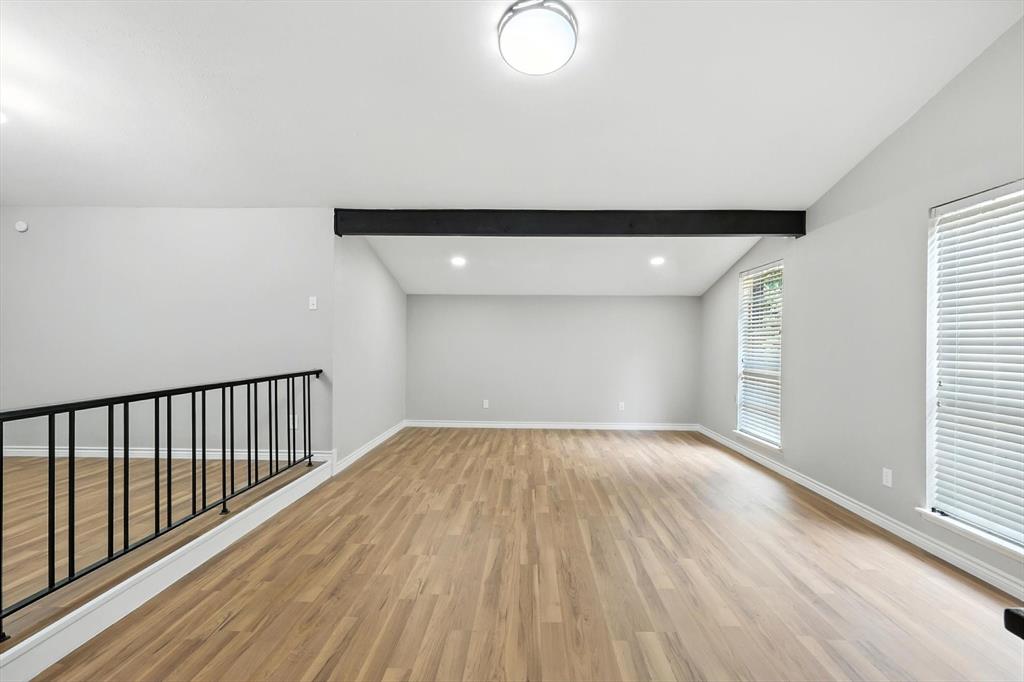 Oaks 01 - Residential