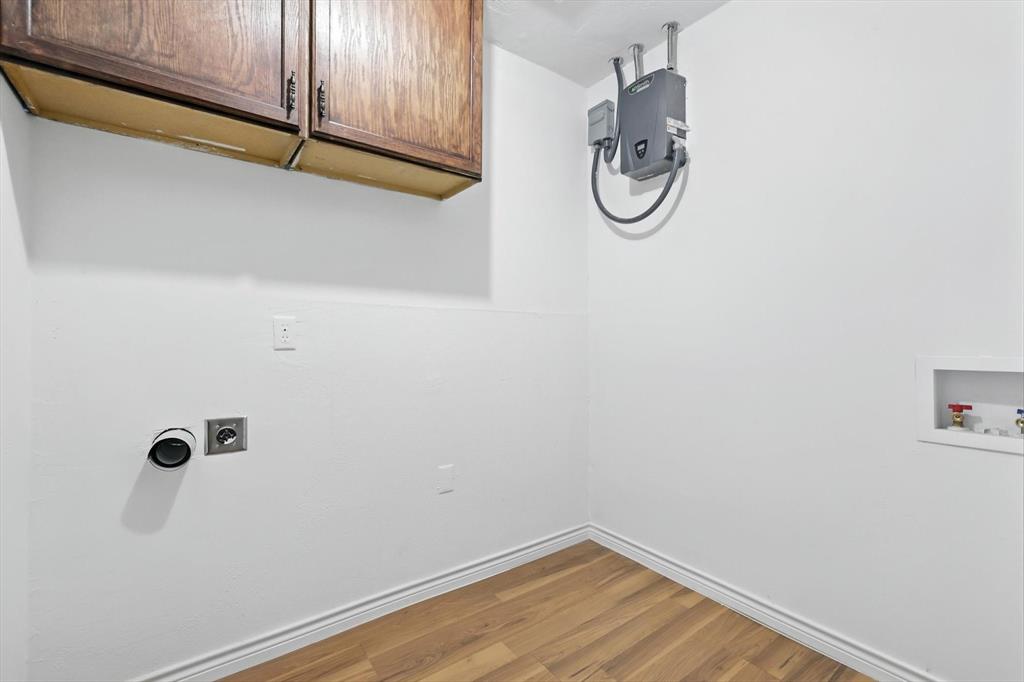 Oaks 01 - Residential