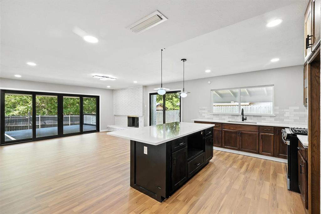 Oaks 01 - Residential